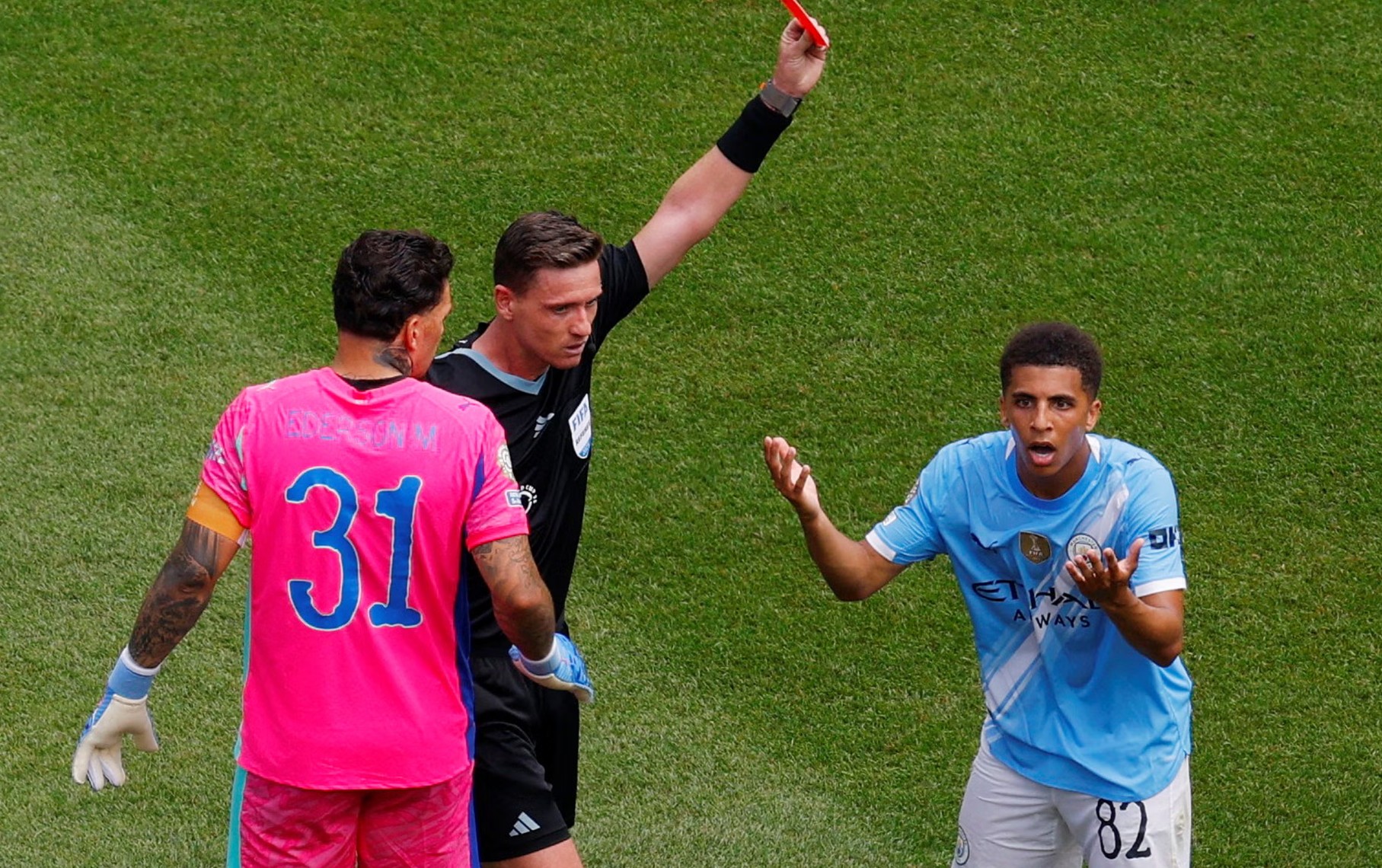 Piala Dunia Antarklub 2025: FIFA Tambah Hukuman Rico Lewis