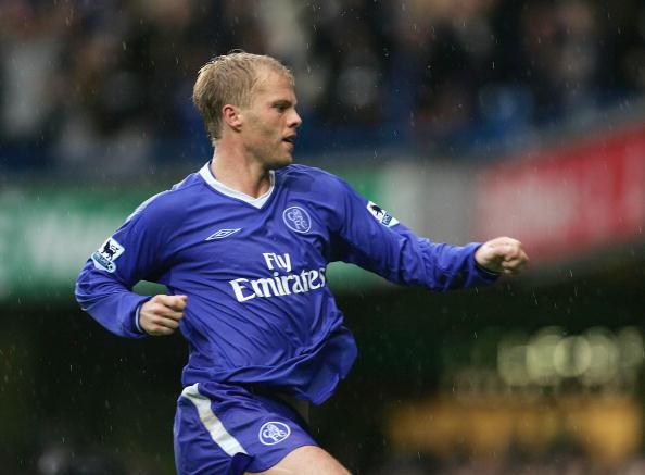 Gudjohnsen Buka Pintu Reuni bersama Essien di Persib