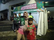 Persebaya dan Bonek Peduli Pendidikan dengan Bagikan Alat Tulis, Jangan Sampai Ada Siswa Bunuh Diri di NTT Terulang Lagi