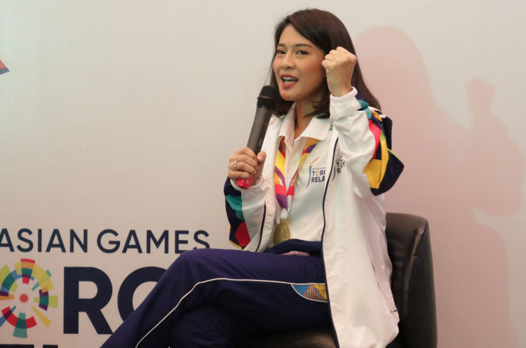 Dian Sastro Ungkap Tantangan Berlari Sambil Bawa Obor Asian Games 2018