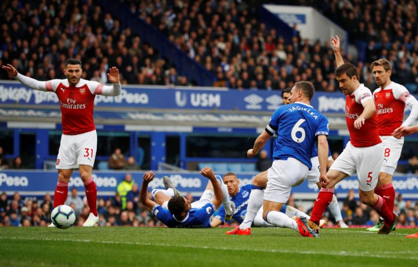 Everton 1-0 Arsenal: Pemain Berusia 36 Tahun Akhiri Tren Kemenangan The Gunners
