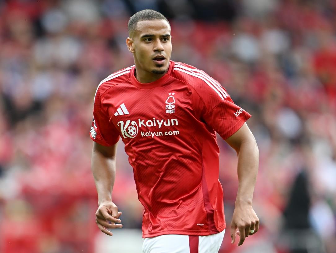 Bek Nottingham Forest Masuk Radar Transfer Liverpool