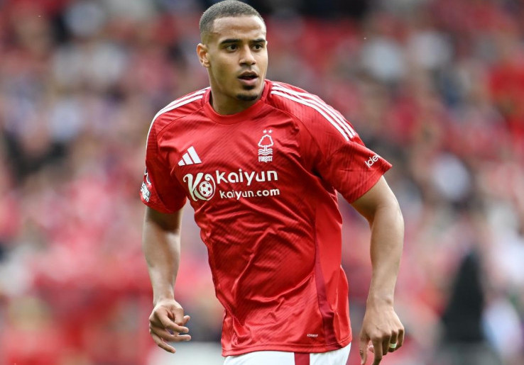 Bek Nottingham Forest Masuk Radar Transfer Liverpool