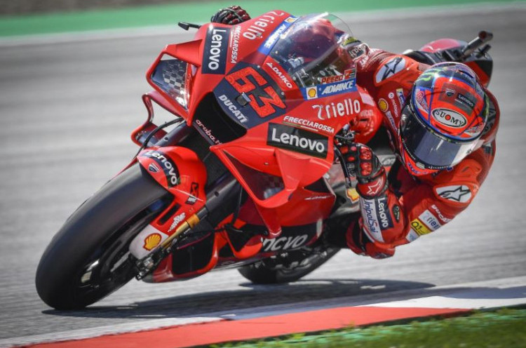 Hasil MotoGP Aragon: Panas di Akhir, Bagnaia Berhasil Asapi Marquez
