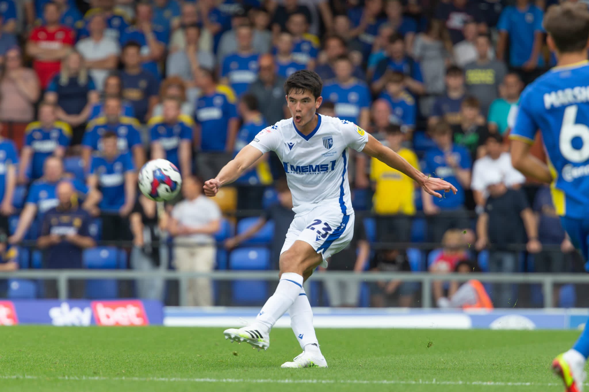 Main Penuh, Elkan Baggott Bantu Gillingham FC Lolos ke Babak Kedua Piala Liga Inggris