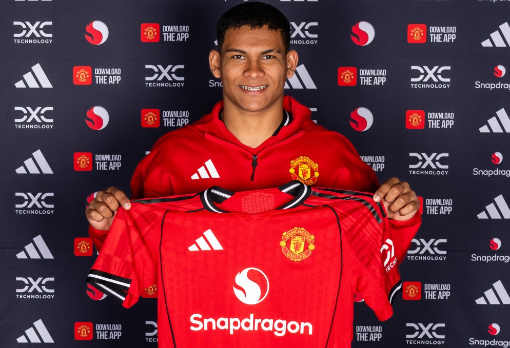 Diego Leon, Pemain Paraguay Pertama dalam Sejarah Manchester United