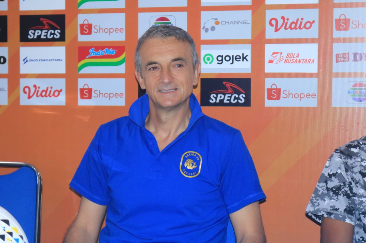 Arema FC Rombak Komposisi Starter karena Absennya Tiga Pemain