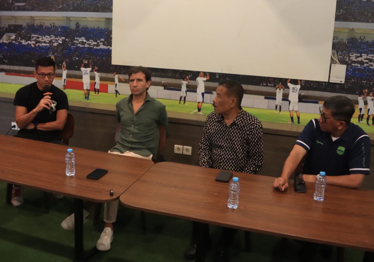 Luis Milla Beberkan Alasan Mundur Sebagai Pelatih Persib