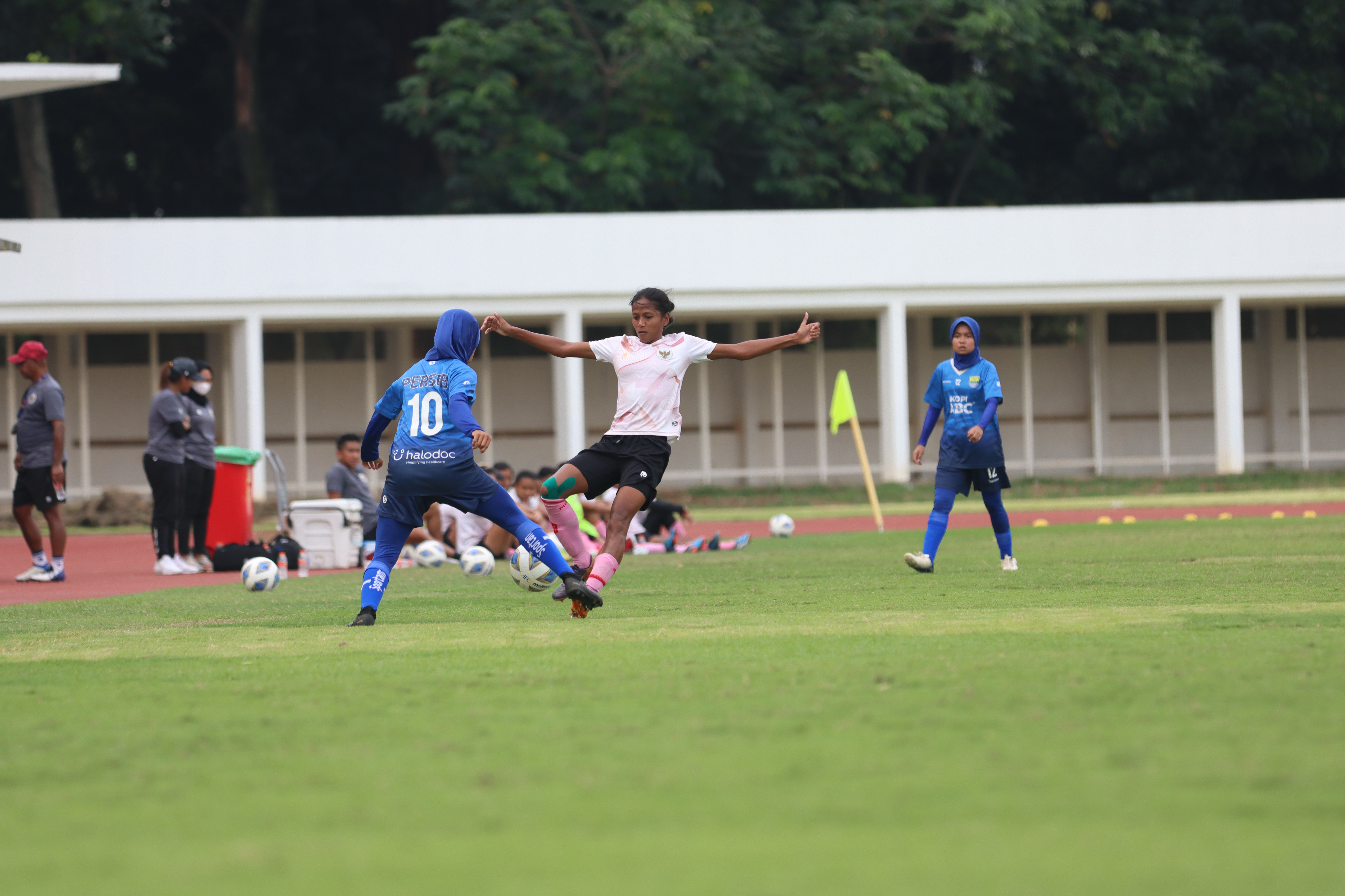 Timnas Putri Bantai Persib Jelang Tampil di Piala Asia Wanita 2022