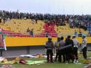Suporter Copot dan Lempar Bangku Penonton, Sriwijaya FC Terancam Terusir dari Stadion Gelora Jakabaring