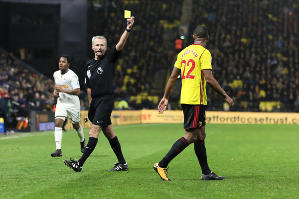Kisah Heroik dari Wasit Premier League di Piala Dunia 2018: Ke Rusia Menggunakan Sepeda