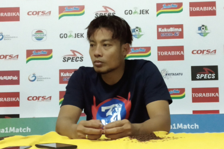 Calon Pelatih Arema FC versi Hamka Hamzah