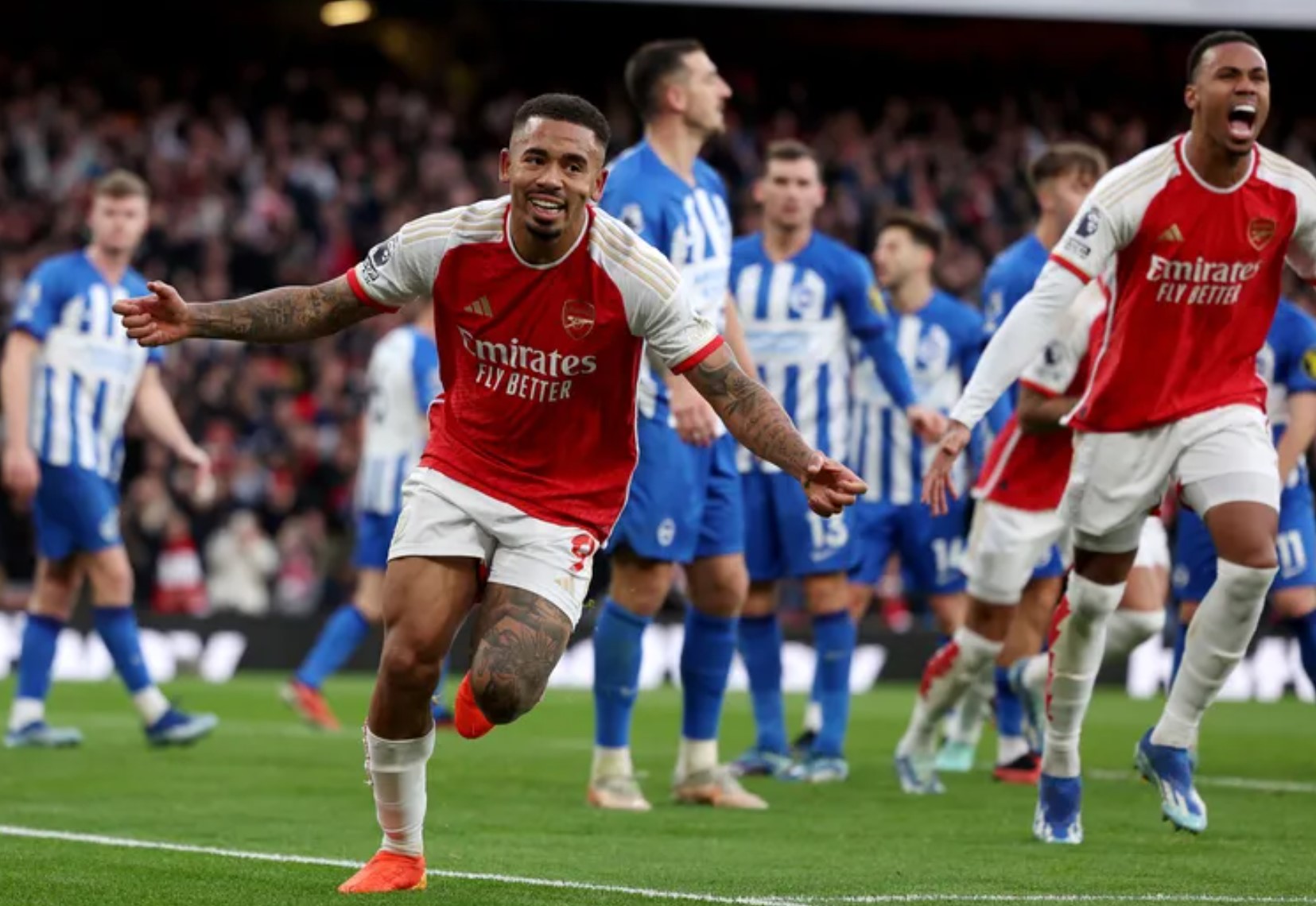 Arsenal 2-0 Brighton: Puncak Makin Panas