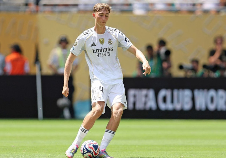 Banding Ditolak, Bek Real Madrid Dean Huijsen Frustrasi dengan Sepak Bola Spanyol