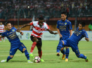 Persib Ditahan Imbang Tanpa Gol oleh Madura United di Babak I