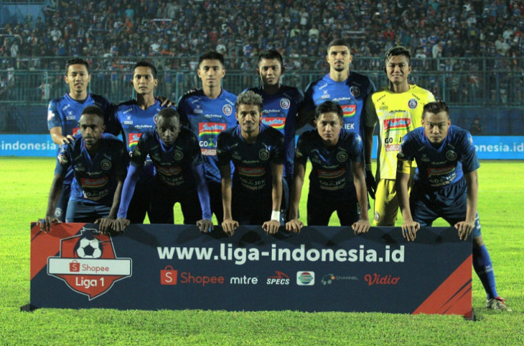 Lini Pertahanan Jadi Perhatian Serius Arema FC Jelang Dijamu PSM Makassar