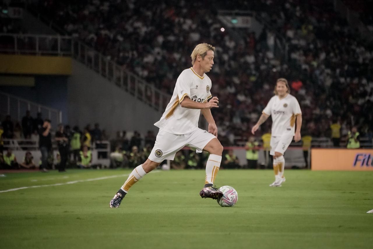 Nikmati Momen Main di GBK, Keisuke Honda Sampaikan Harapan untuk Timnas Indonesia