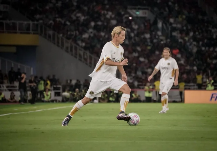 Nikmati Momen Main di GBK, Keisuke Honda Sampaikan Harapan untuk Timnas Indonesia