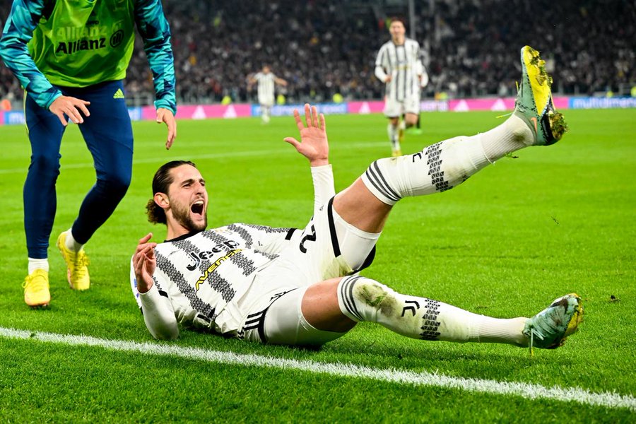 Hasil Serie A: Derby d'Italia Milik Juventus, Kota Roma Berwarna Biru
