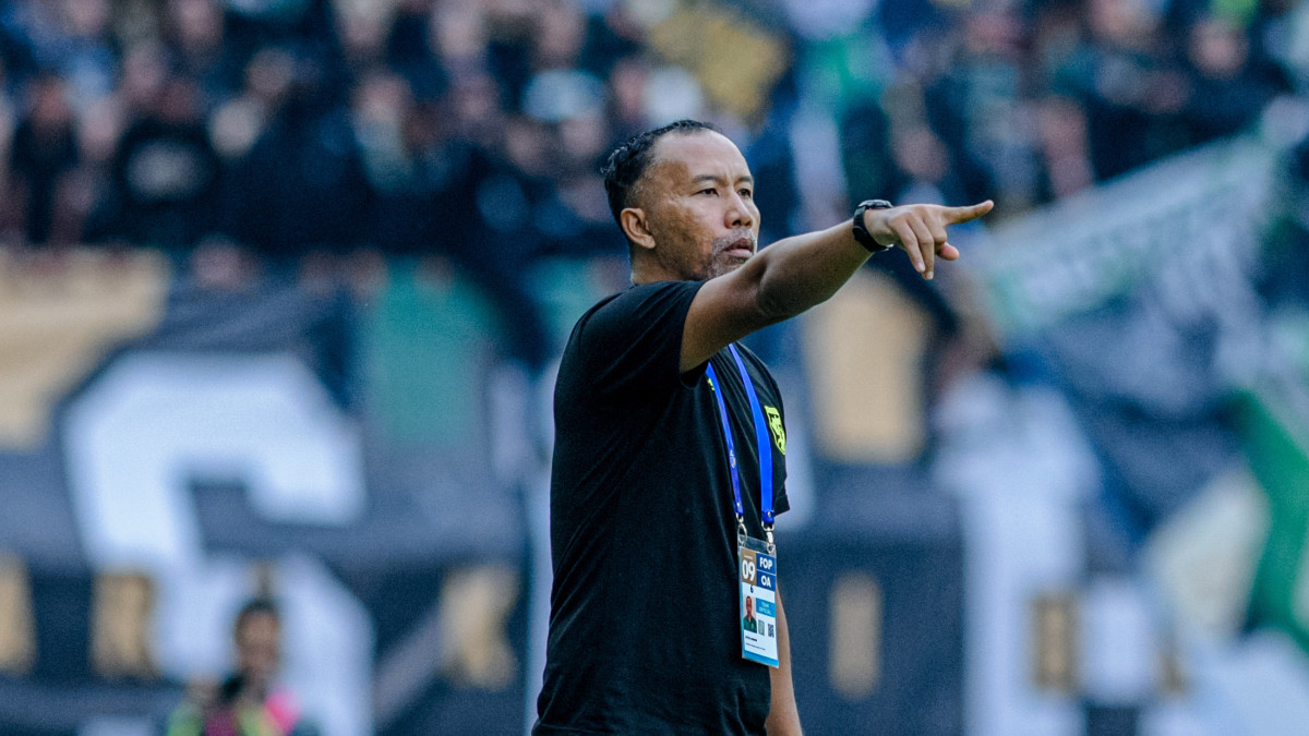 Klub Super League Wajib Punya Pelatih Lokal Musim Depan