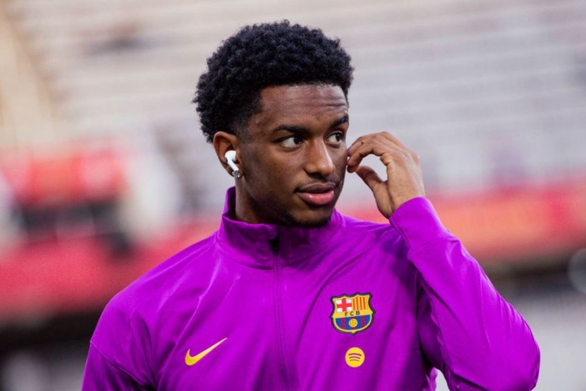 Pupus Harapan Manchester United, Alejandro Balde Bertahan di Barcelona