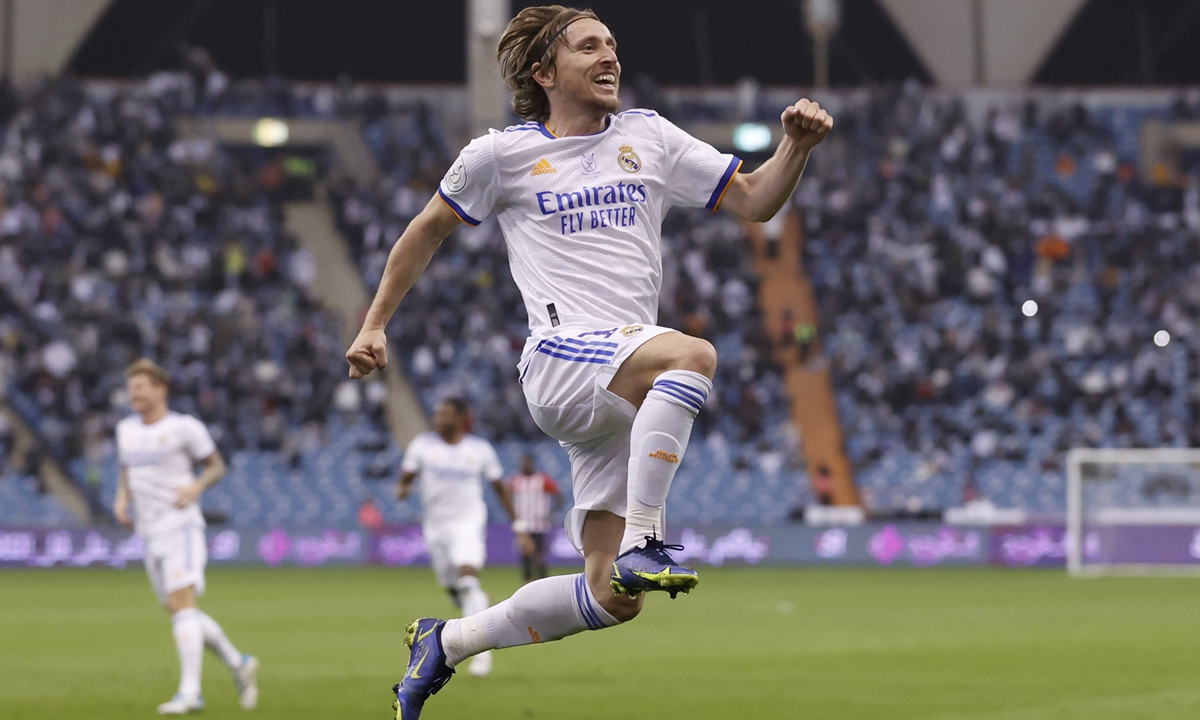 Kontraknya Segera Habis, Modric Kirim Kode kepada Real Madrid