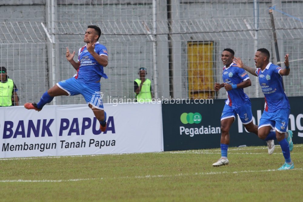 Hasil Leg Pertama Final Liga 2 2023/2024: Sikat Semen Padang 3-0, PSBS Biak di Ambang Juara