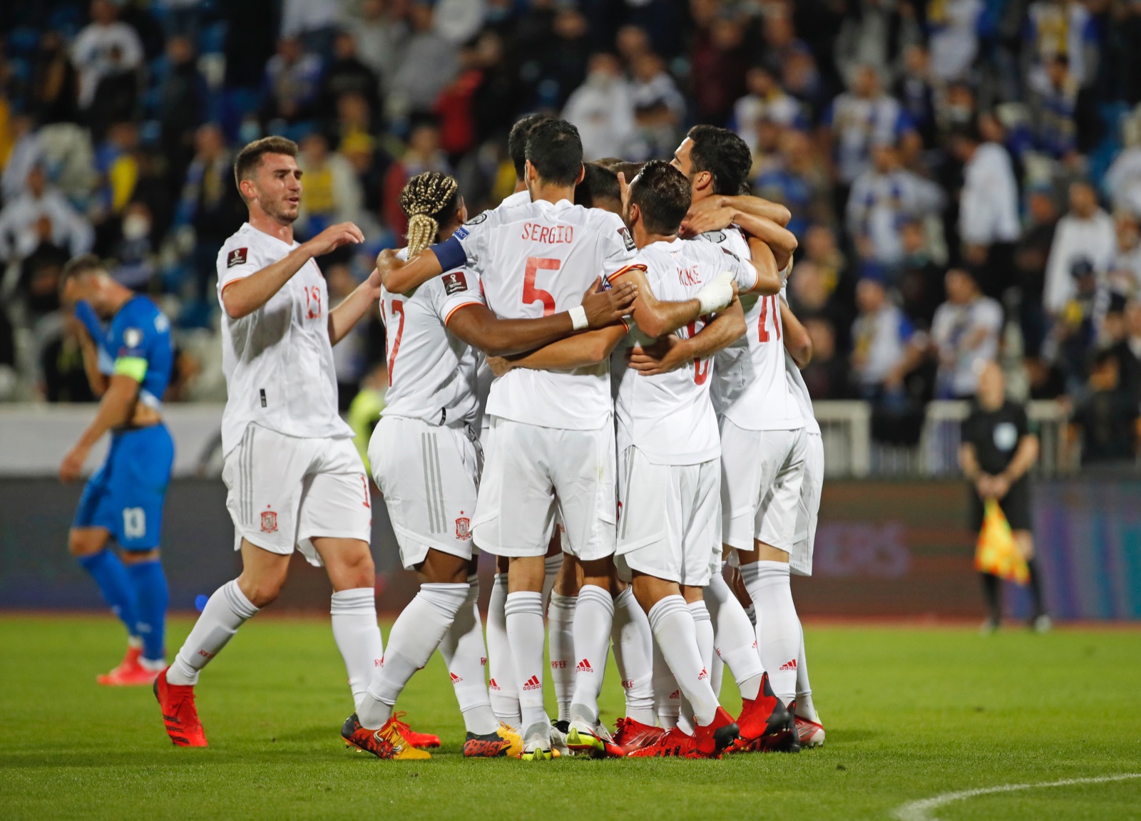 Lakoni Laga Sulit Kontra Kosovo, Pelatih Spanyol: Rasanya seperti Melahirkan