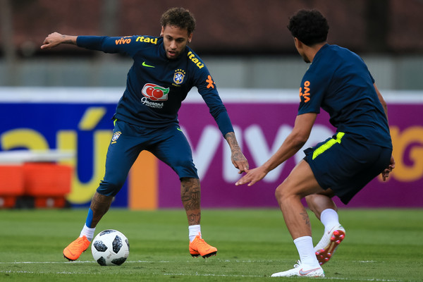 Jika Ingin Tantangan, Neymar Disarankan Tolak Real Madrid
