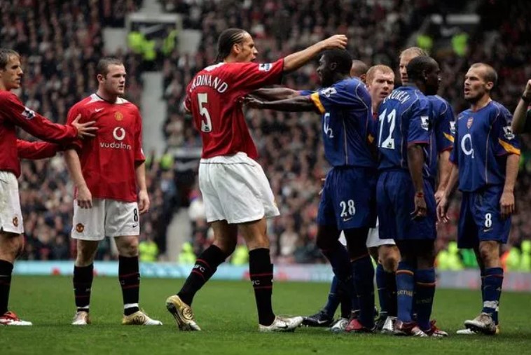 Manchester United Vs Arsenal: Pizzagate dan Berakhirnya The Invincibles