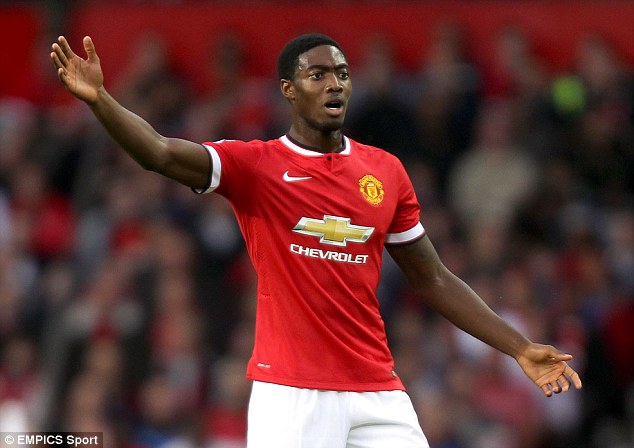 Tyler Blackett Resmi Bergabung ke Reading