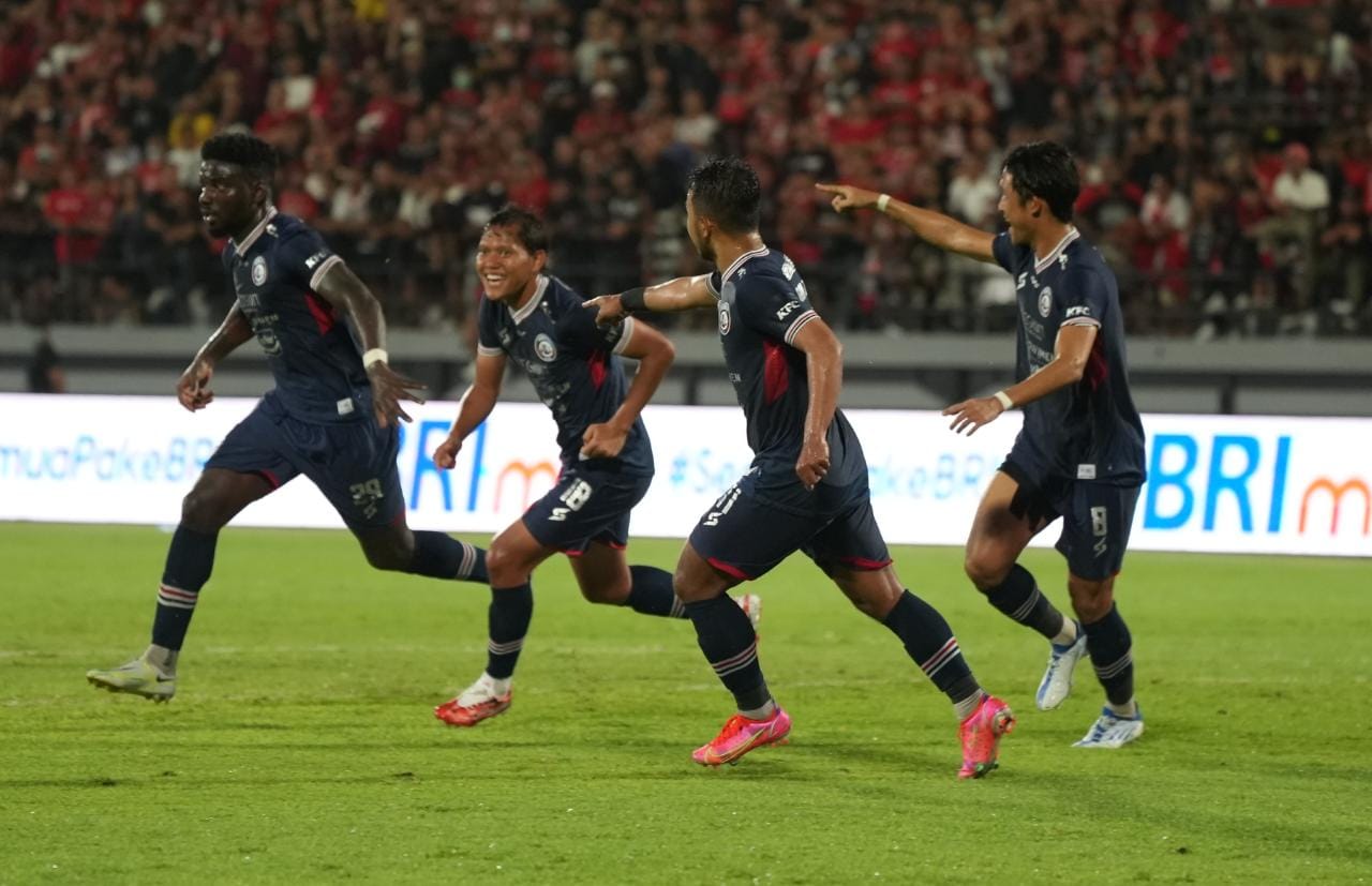 Gian Zola Berharap Arema FC Raih Poin Pengganti di Markas Barito Putera