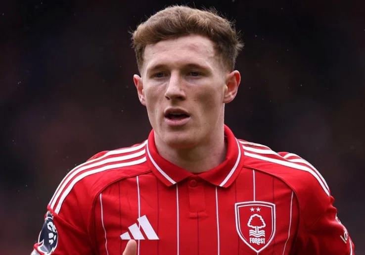 Kalahkan Manchester United, Manchester City Terdepan Rekrut Elliot Anderson