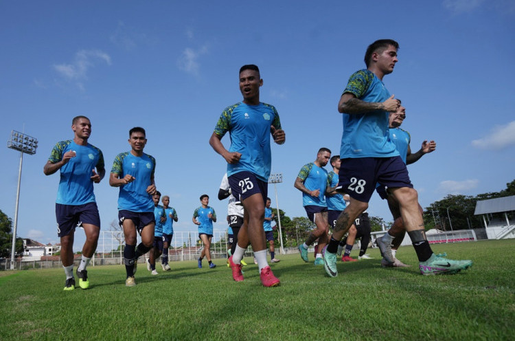 Jelang Kick Off Liga 1 Musim Depan, Klub Promosi PSBS Biak Gelar Persiapan di Bali