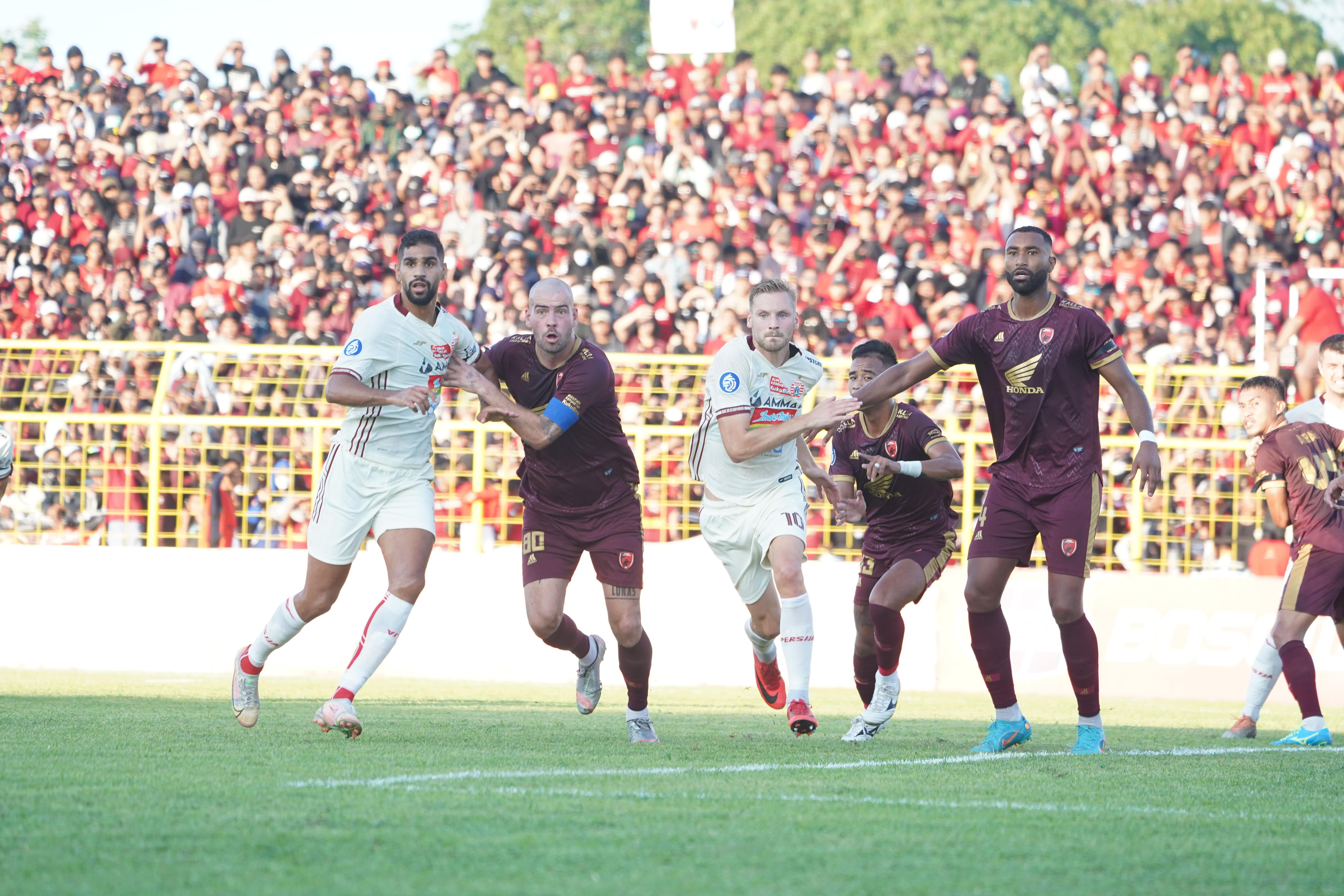 Thomas Doll Puas Persija Dapat Poin dari Markas PSM