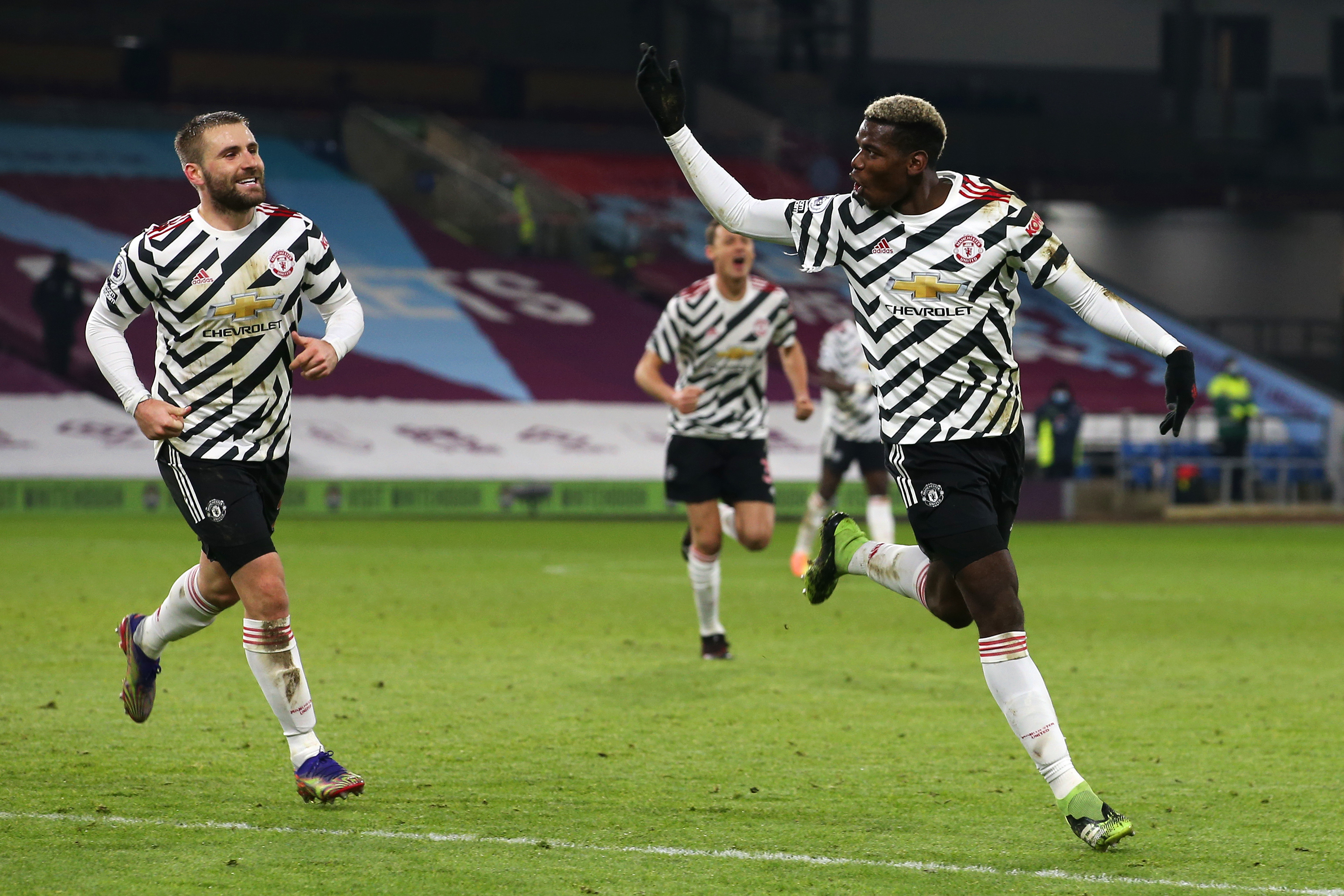 Bursa Transfer Adem Ayem Untungkan Manchester United dan Paul Pogba