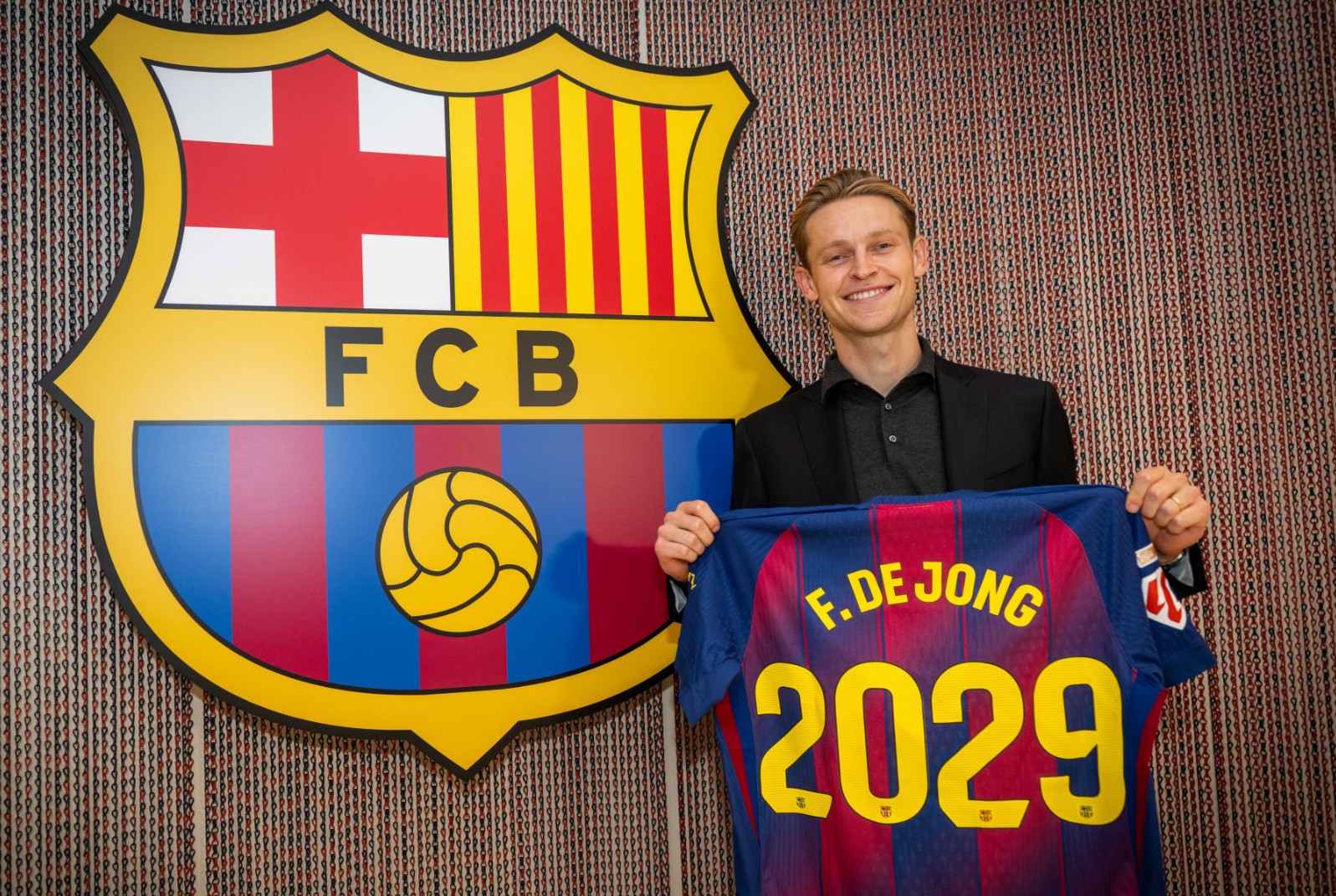 Perpanjang Kontrak hingga 2029, Frenkie de Jong Ingin Menangkan Banyak Trofi bersama Barcelona