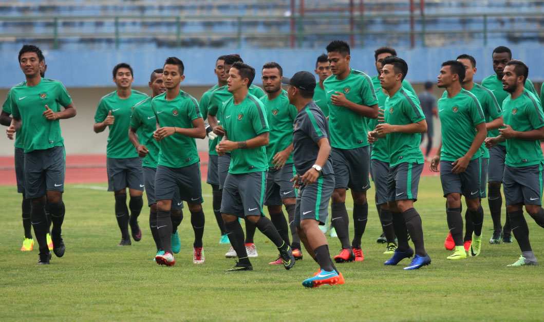 Pagi Pertama Timnas Di Vietnam Langsung Melakukan Latihan