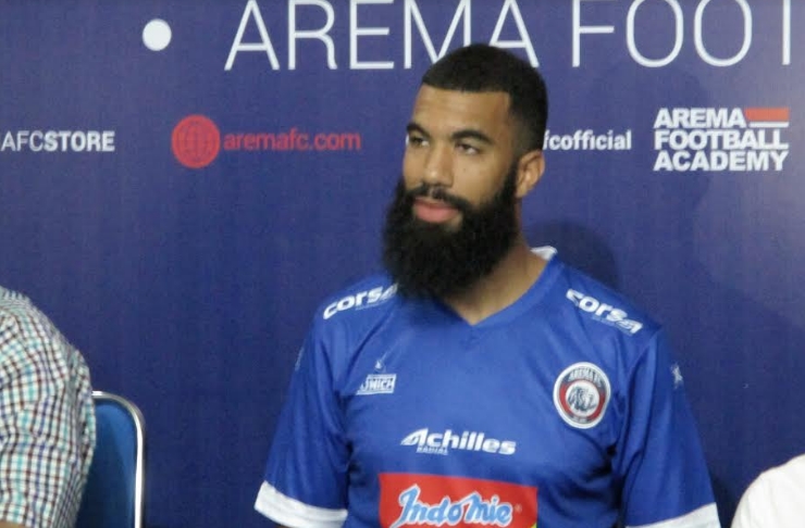 Sylvano Comvalius Apresiasi Sambutan Hangat Aremania dengan Julukan Baru