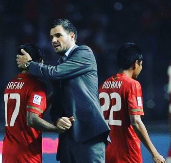 Peter Butler: Beberapa Pelatih Kecewa Simon McMenemy Tidak Punya Lisensi UEFA Pro