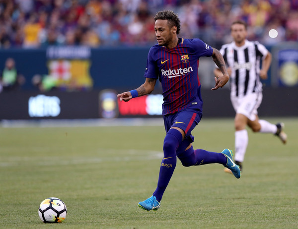 Ronaldo Sarankan Neymar Pilih MU Dibanding Ke PSG