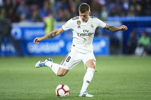 Toni Kroos Bantah Gabung Manchester United