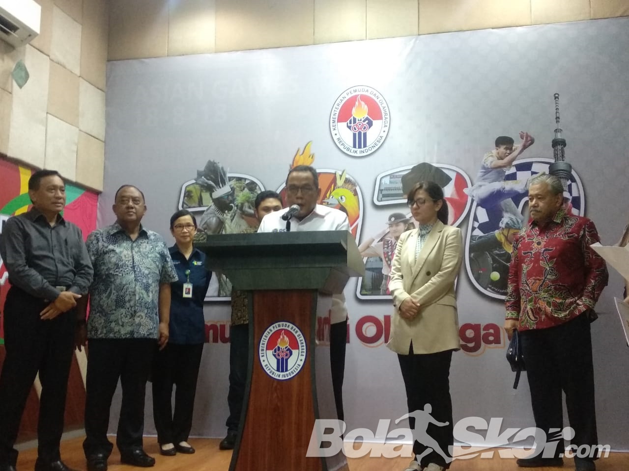 Koordinasi PT LIB dengan Menpora, Liga 1 dan Liga 2 Tetap Berjalan di Tengah Penyebaran Virus Corona