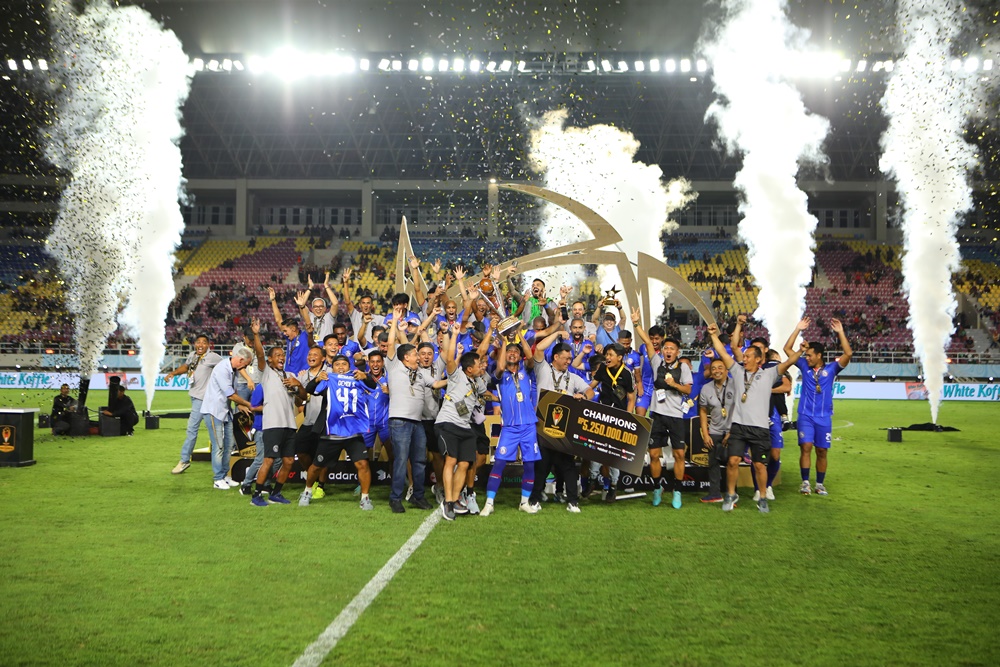 Arema FC Sumbangkan Hadiah Juara Piala Presiden untuk Keluarga Korban Kanjuruhan