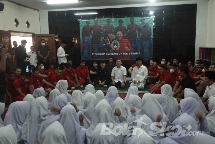 Ketum PSSI Ajak Shin Tae-yong dan Pemain Timnas Beramal ke Ponpes di Bandung