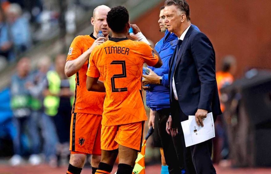 Louis van Gaal Gagalkan Rencana Manchester United untuk Rekrut Jurrien Timber
