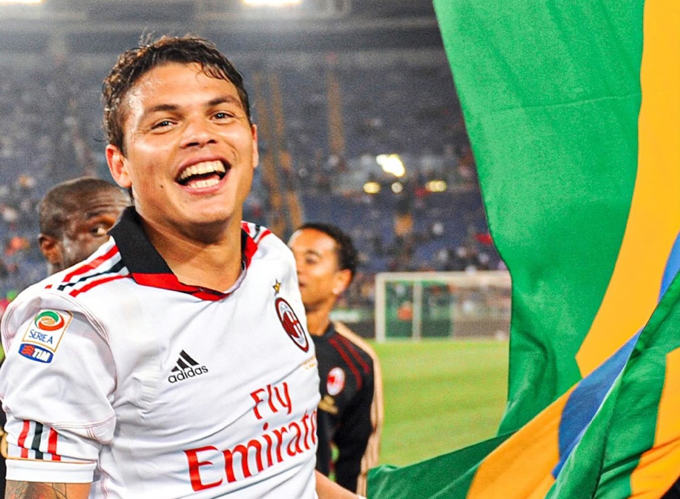 AC Milan Serius Pertimbangkan Balikan dengan Thiago Silva