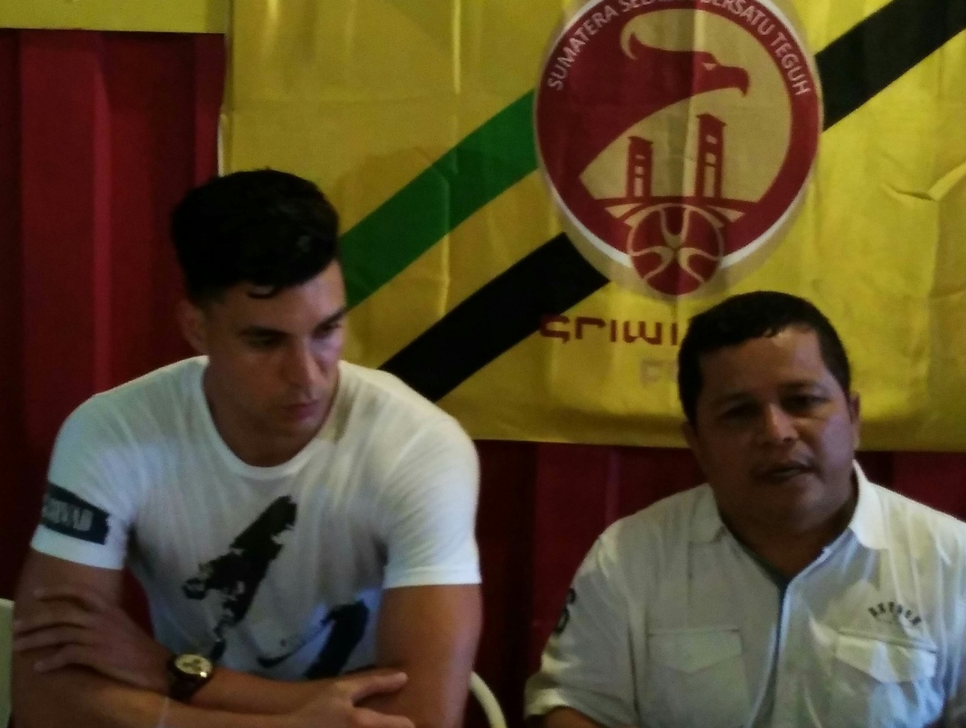 Bek Anyar Sriwijaya FC Asal Brasil Belum Bisa Merumput Karena KITAS