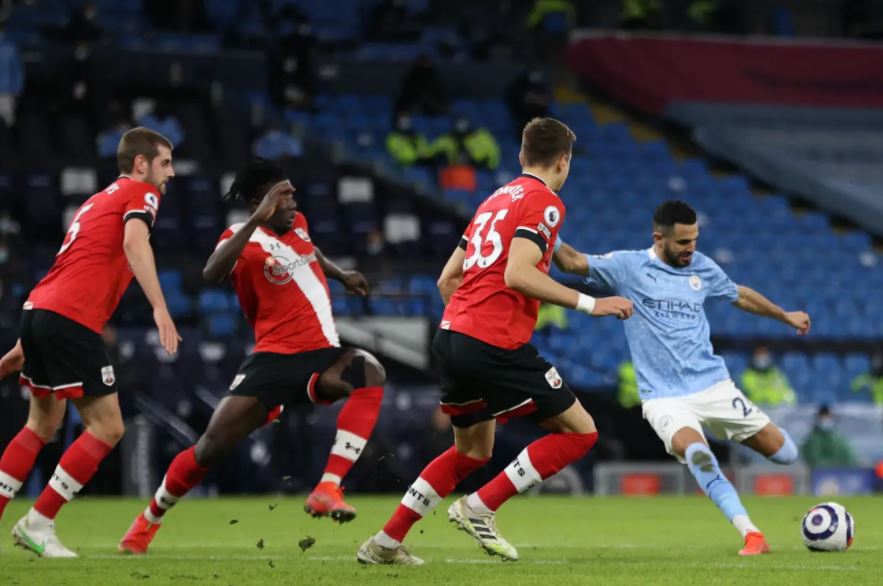 Manchester City Pesta Gol, Riyad Mahrez Samai Rekor Giggs