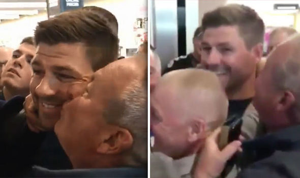 Final Liga Champions: Steven Gerrard Dapat Sambutan Meriah dari Fans Liverpool